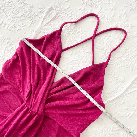 NWOT Lulus Dreamy Date Magenta Surplice Midi Dress Small - Picture 8 of 9
